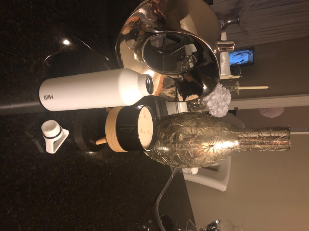 23oz Vacuum Insulated Bottle - Customer Photo From Fatima Miguel