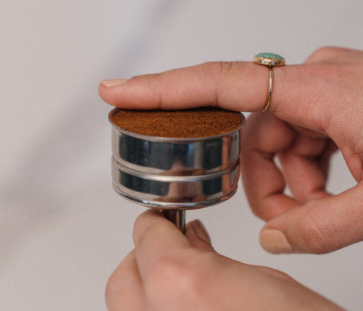 Adding espresso to the Moka Pot